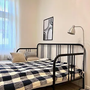  Apartamento Quiet Close To Center